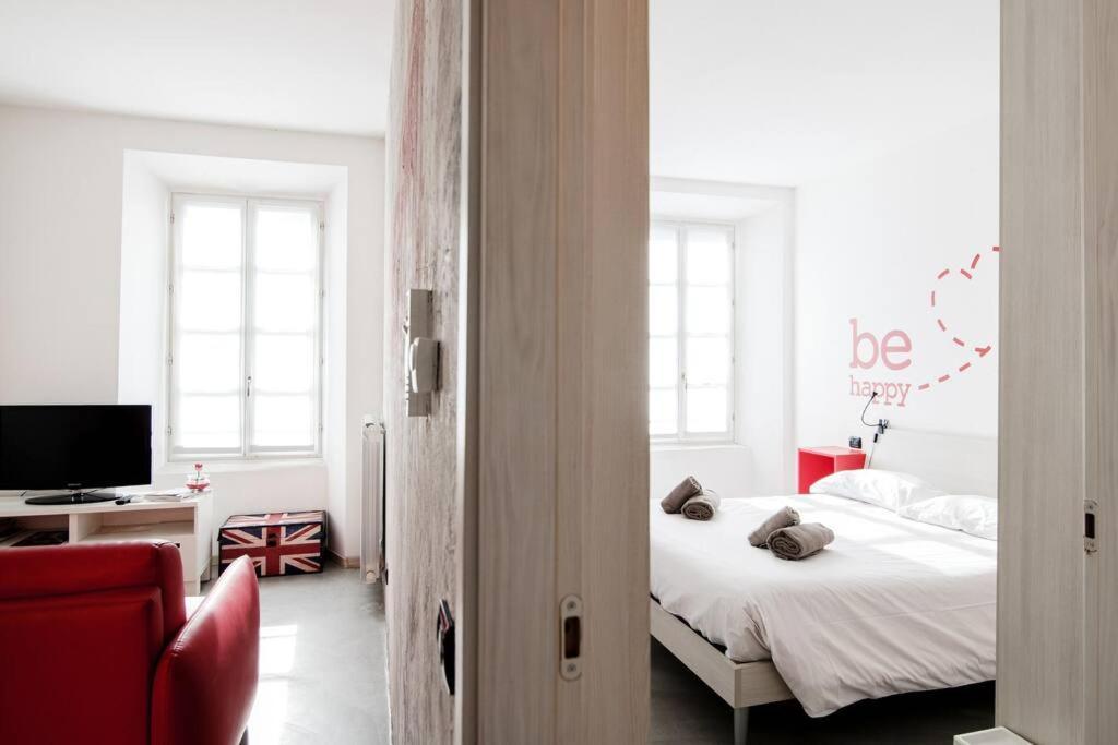 Apartamento Be Happy - The House Of Travelers Como Exterior foto